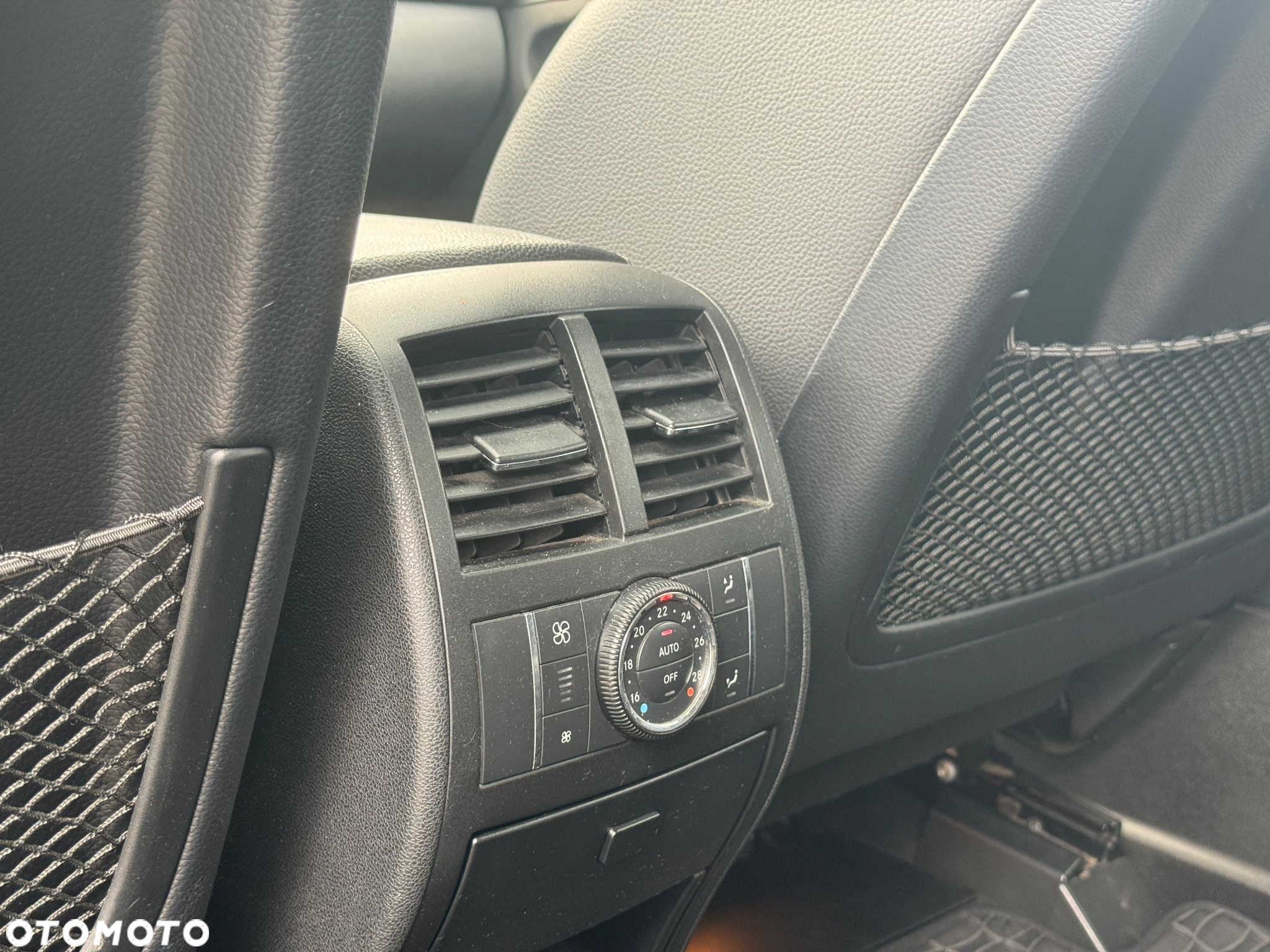 Mercedes-Benz ML 350 4MATIC 7G-TRONIC - 22