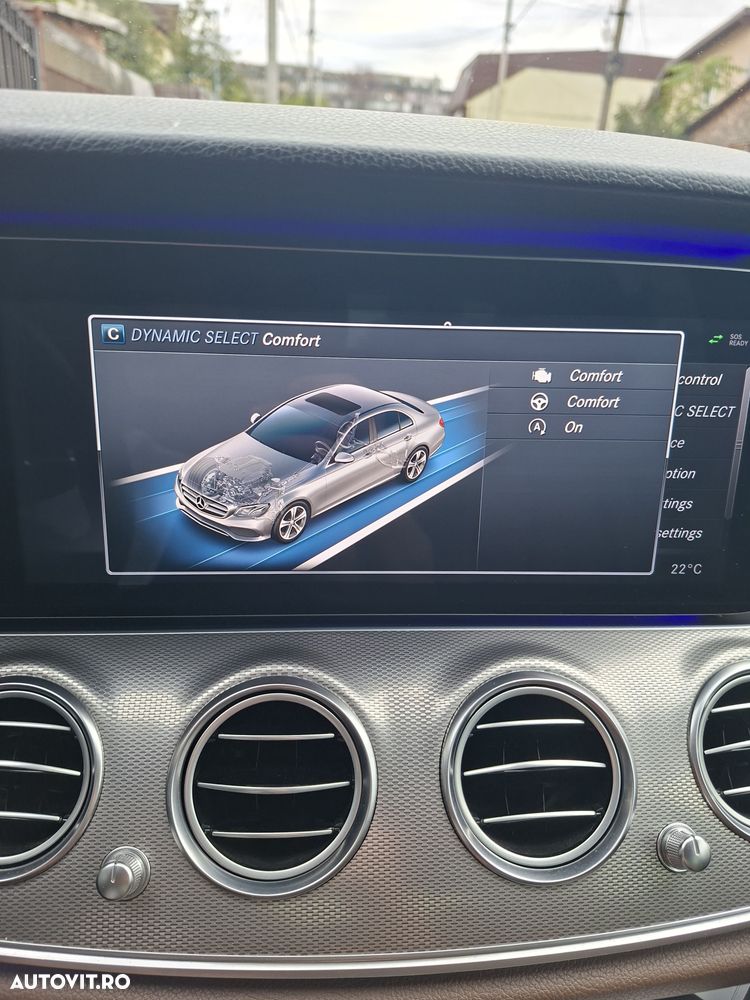 Mercedes-Benz E 220 d 4MATIC Aut. - 38
