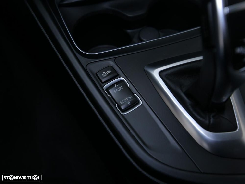 BMW 320 - 18