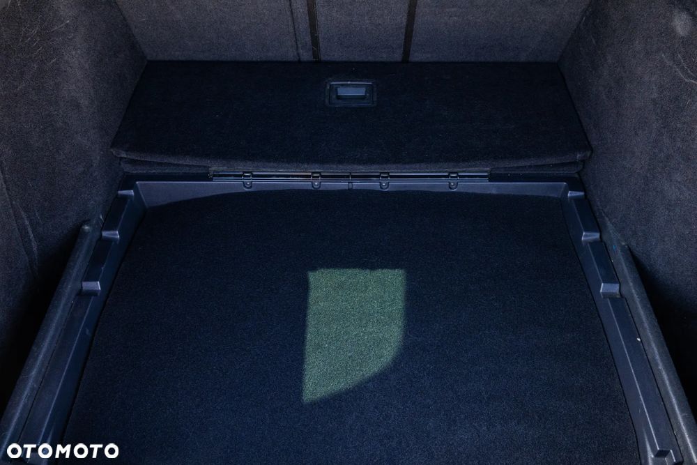 Volkswagen Golf VI 1.2 TSI Highline - 31