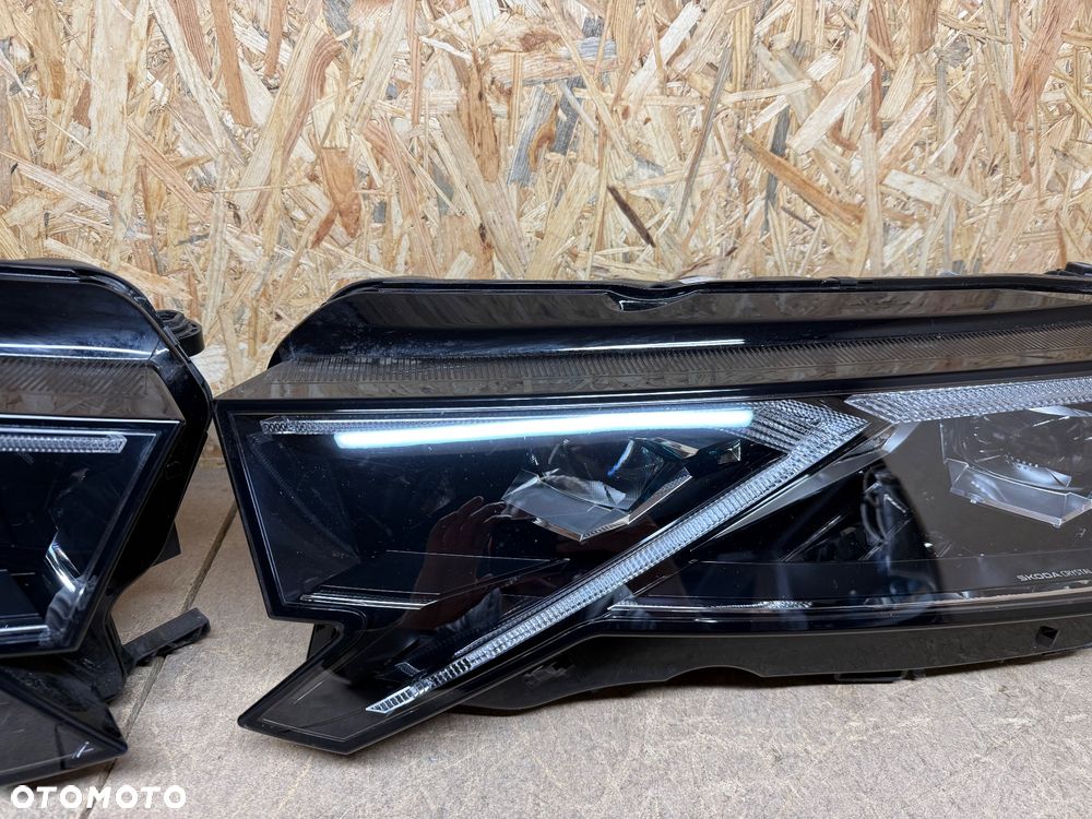 SKODA OCTAVIA IV LEWA PRAWA LAMPA PRZÓD 5E4941036 5E4941035 LIFT FULL LED - 19