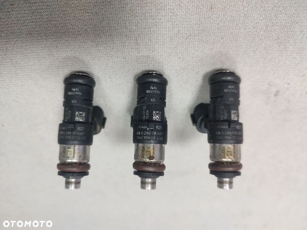 SKODA FABIA IV 1,0MPI WTRYSKIWACZ 04C906031GUS - 3