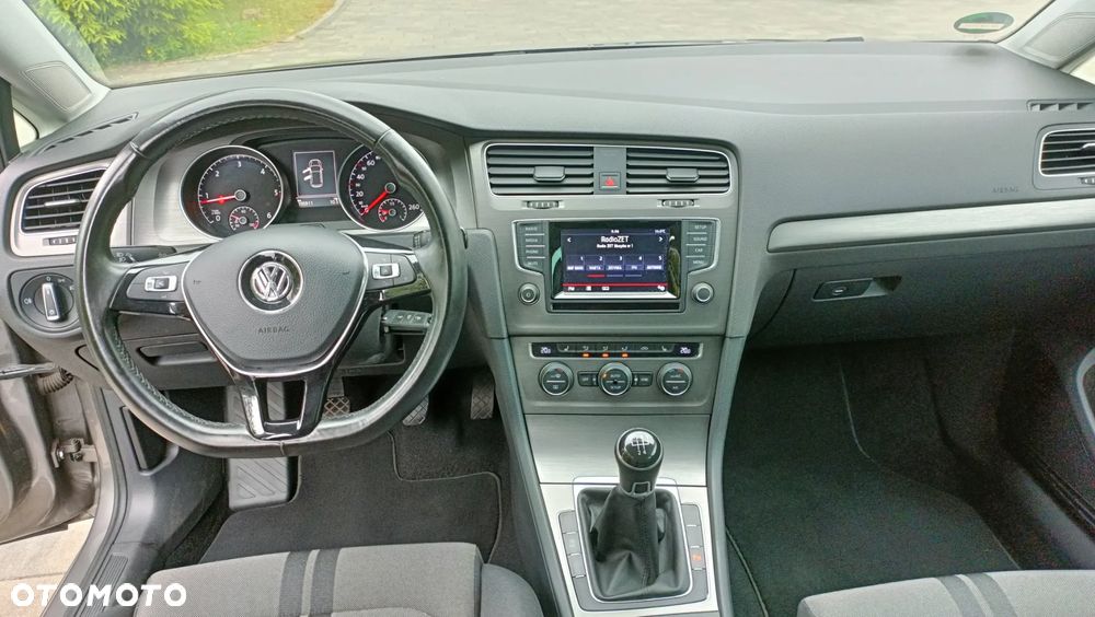 Volkswagen Golf - 39