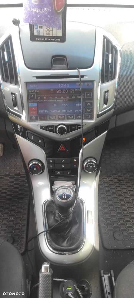 Chevrolet Cruze 1.8 LS+ - 11