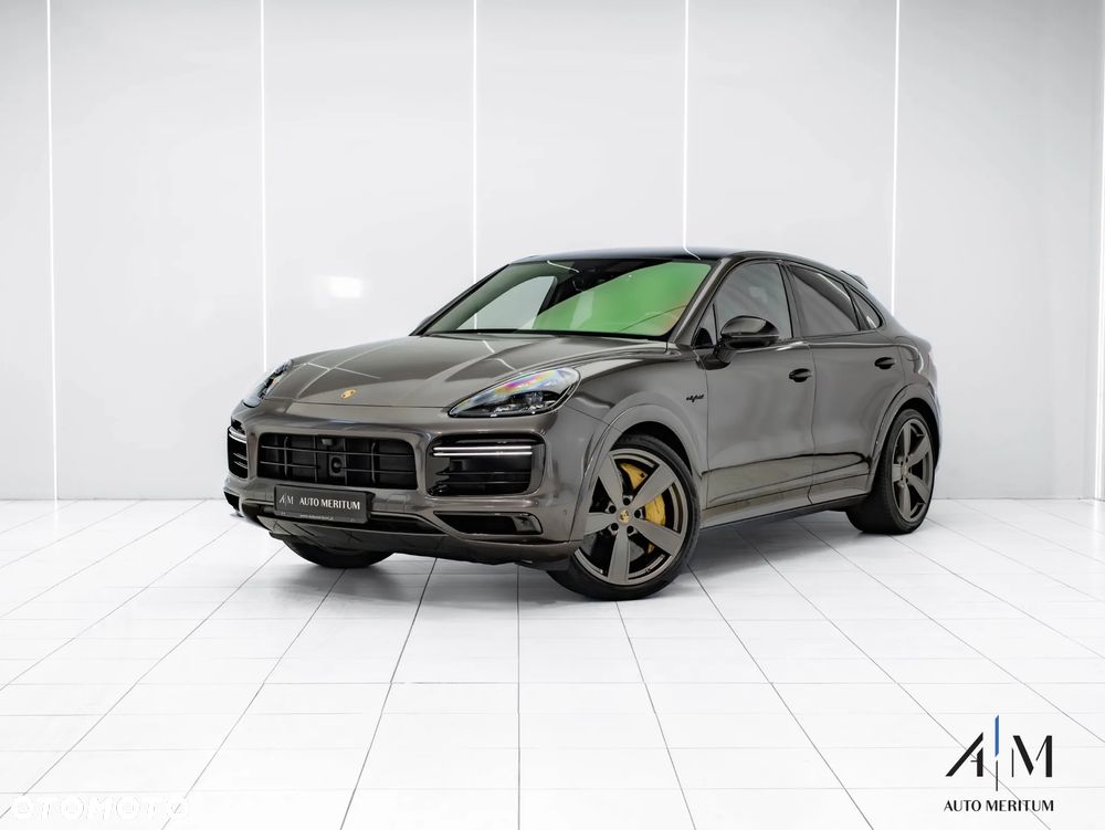 Porsche Cayenne Coupe Turbo S E-Hybrid - 2