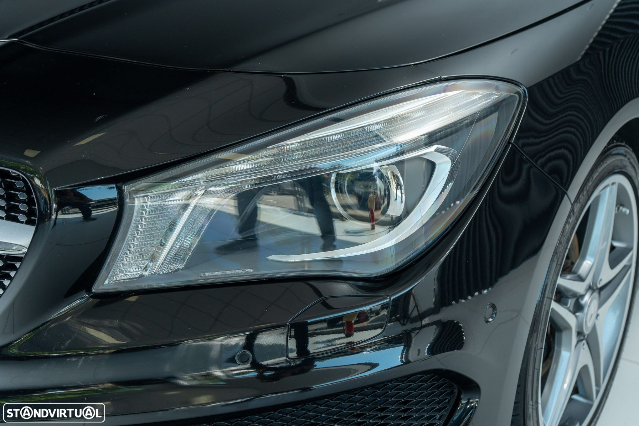 Mercedes-Benz CLA 180 d Shooting Brake AMG Line - 20