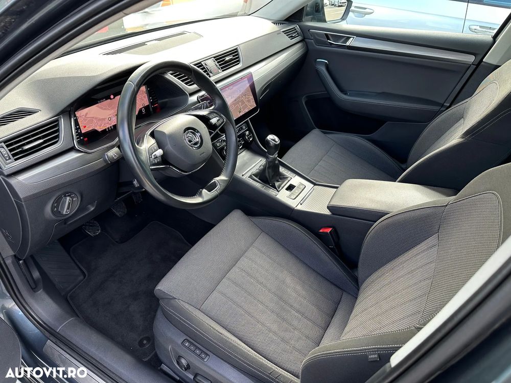 Skoda Superb 2.0 TDI Premium Edition - 21