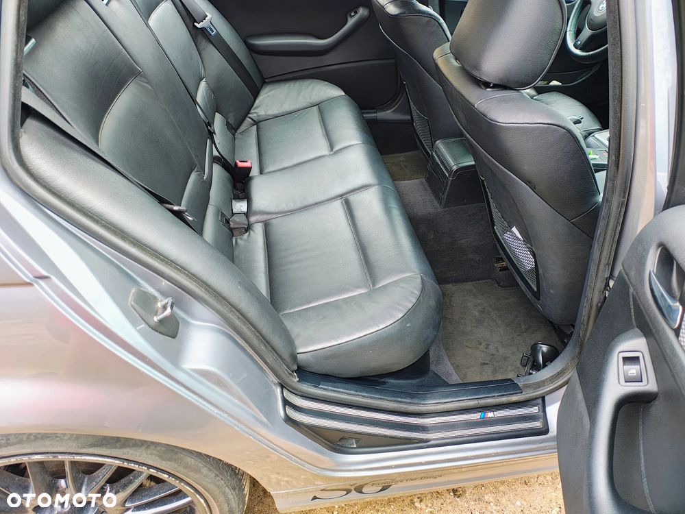 BMW Seria 3 330d - 35