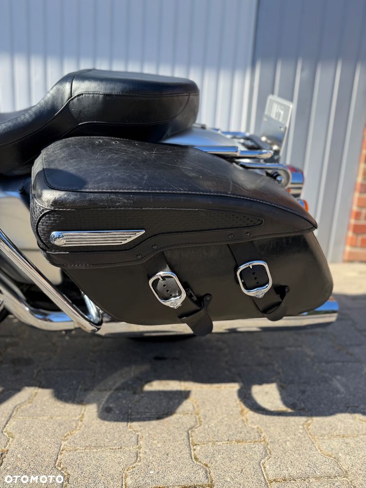 Harley-Davidson Touring Road King - 22
