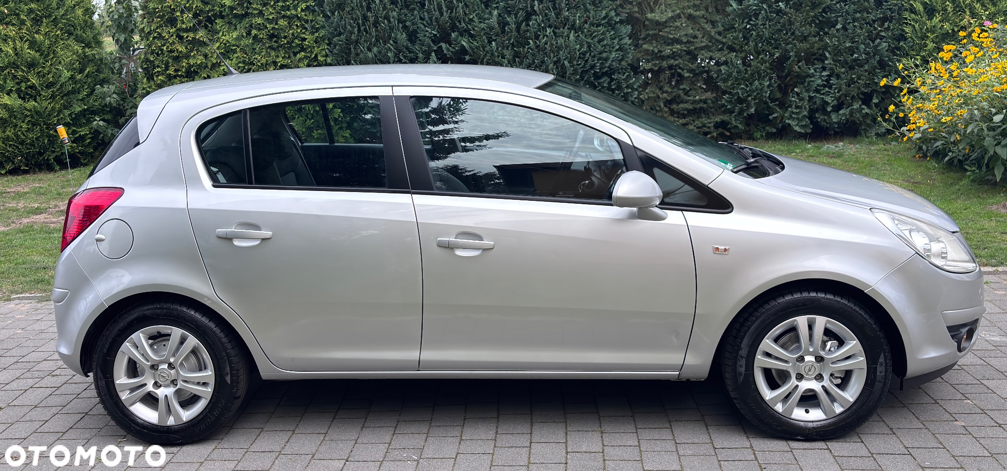 Opel Corsa 1.4 16V Cosmo - 6