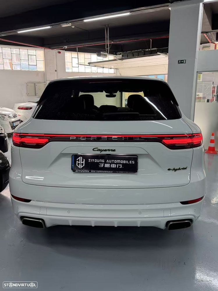 Porsche Cayenne S - 5