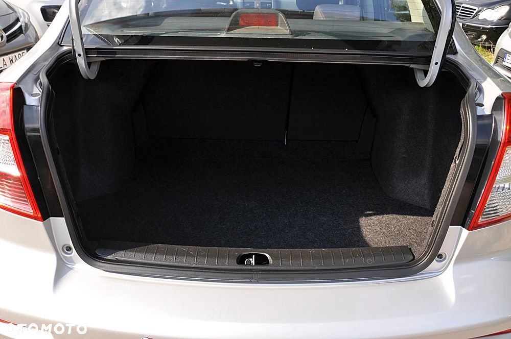 Suzuki SX4 1.6 GS/Premium - 29