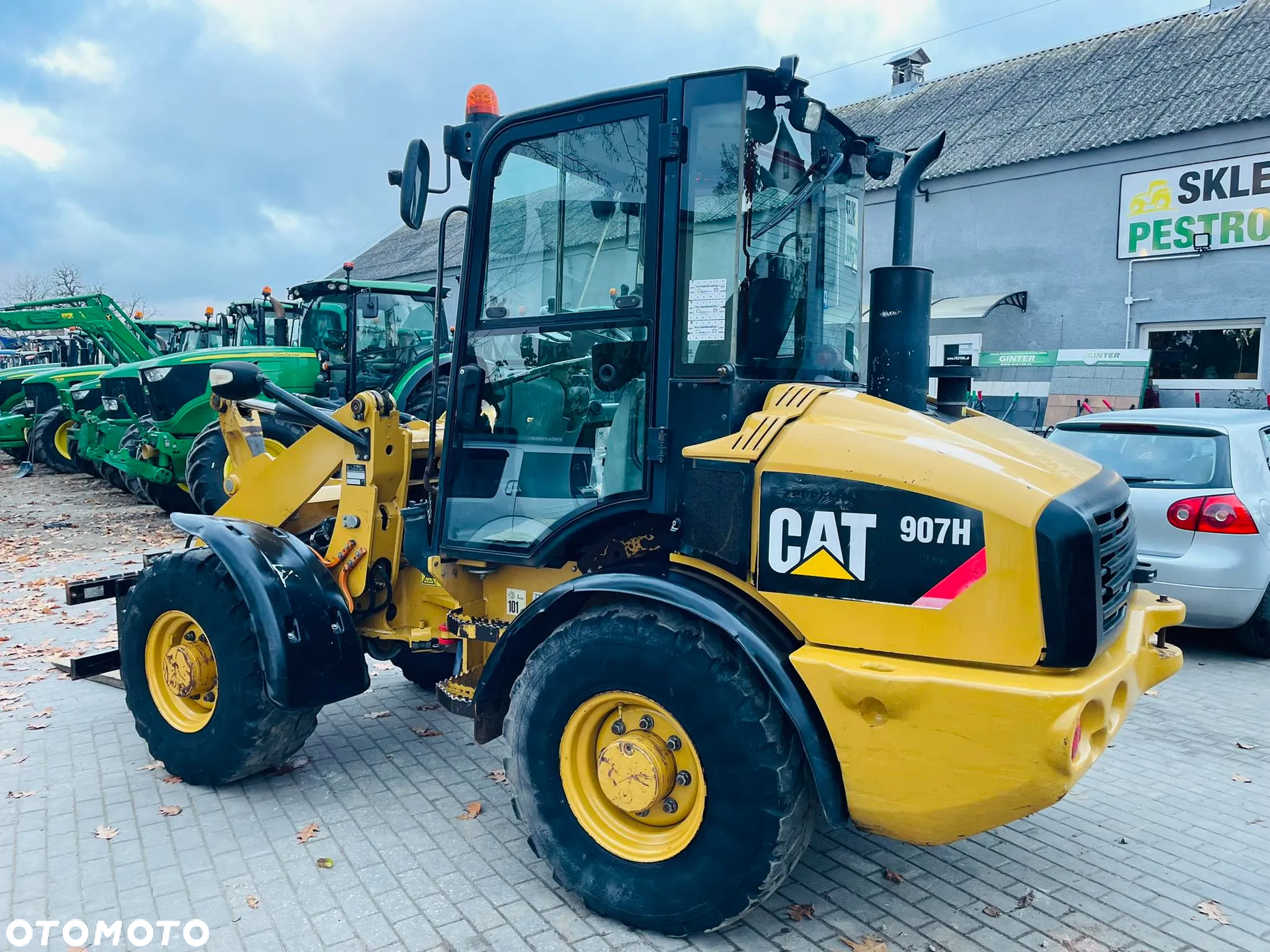 Caterpillar 907H - 11