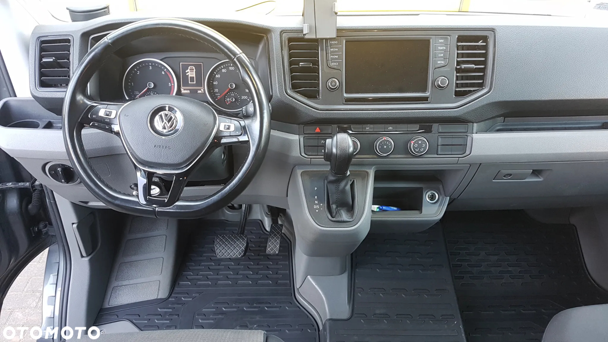 Volkswagen CRAFTER - 16