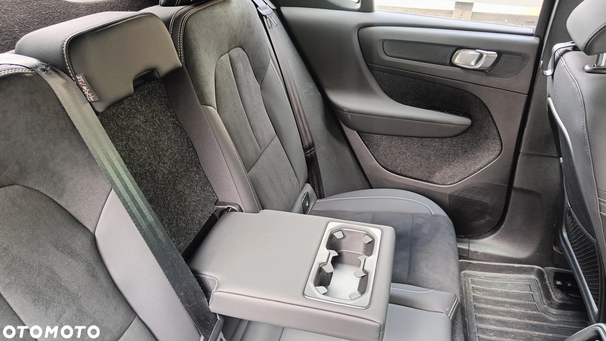 Volvo XC 40 B5 AWD Ultimate Dark - 23