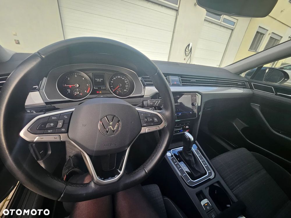 Volkswagen Passat Variant - 11