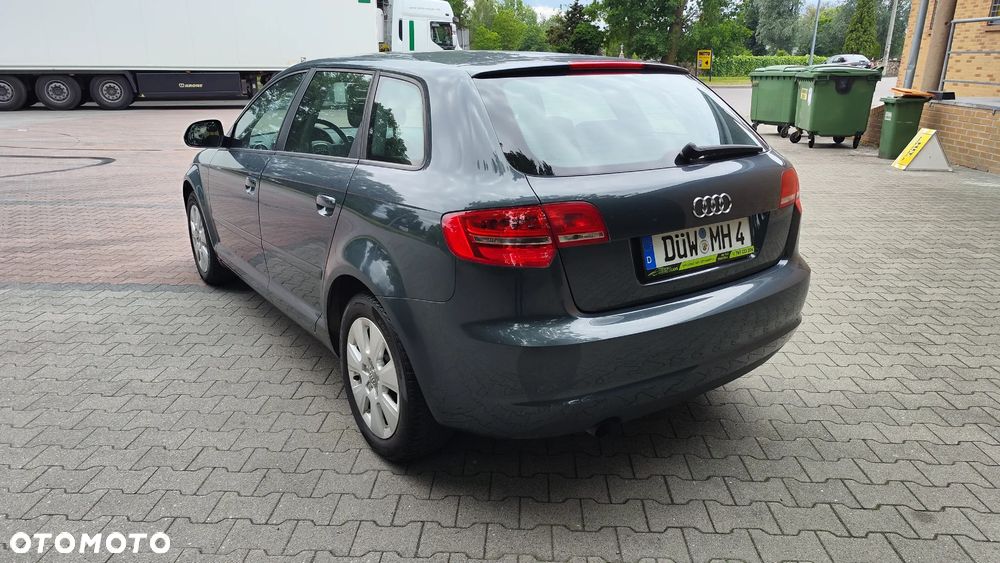 Audi A3 Sportback 1.6 Attraction - 6