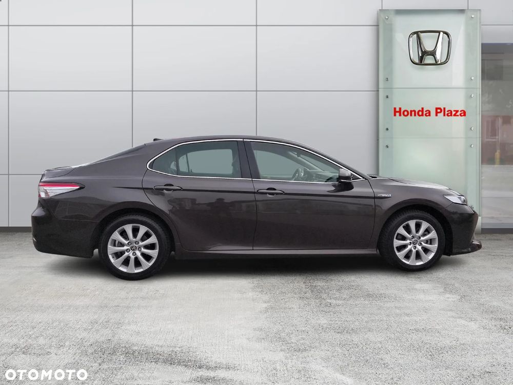 Toyota Camry 2.5 Hybrid Comfort CVT - 6