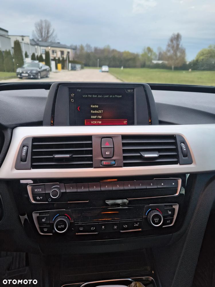 BMW Seria 3 318d MHEV Advantage - 14