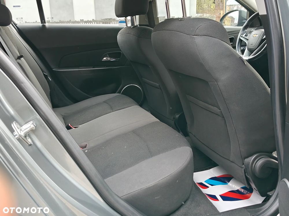 Chevrolet Cruze 1.6 LT - 8