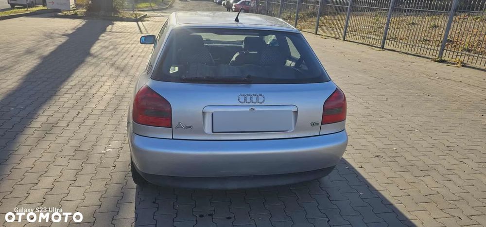 Audi A3 3-drzwiowe 1.6 Ambiente - 4