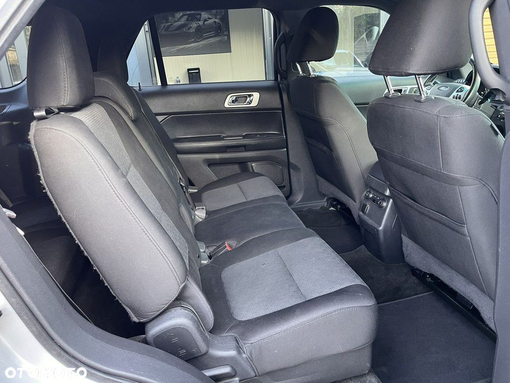 Ford Explorer - 21