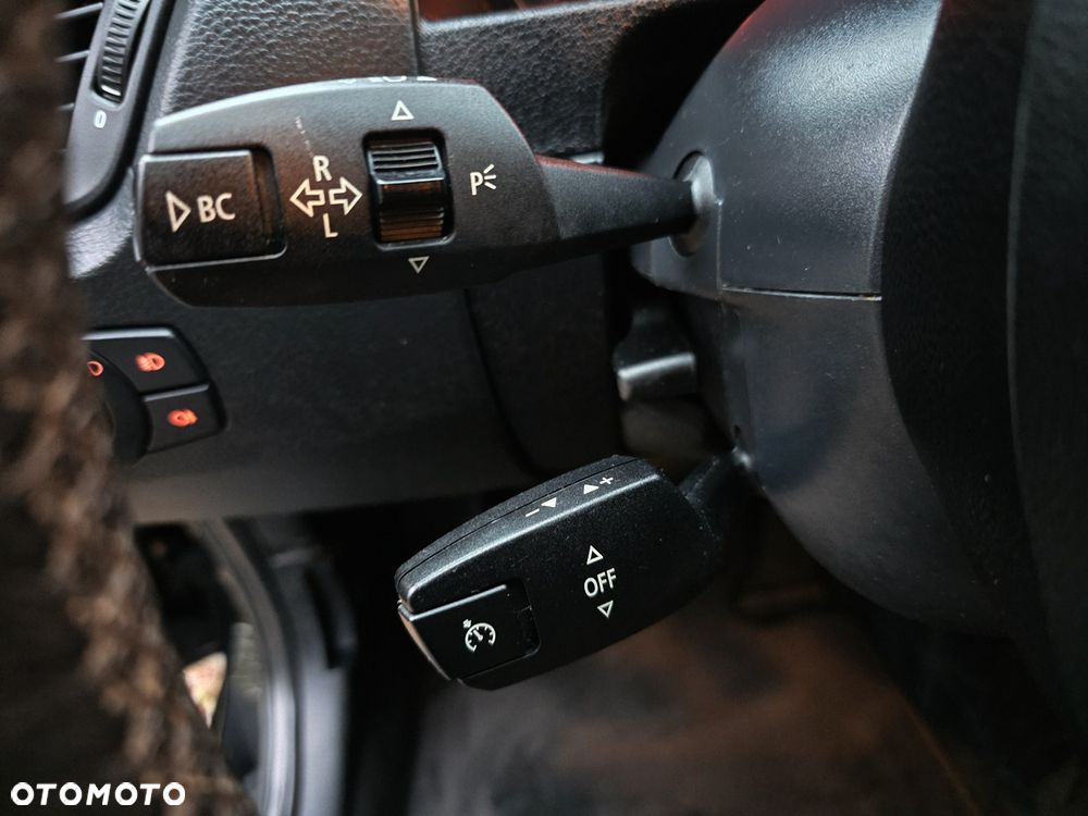 BMW X1 xDrive20d - 33