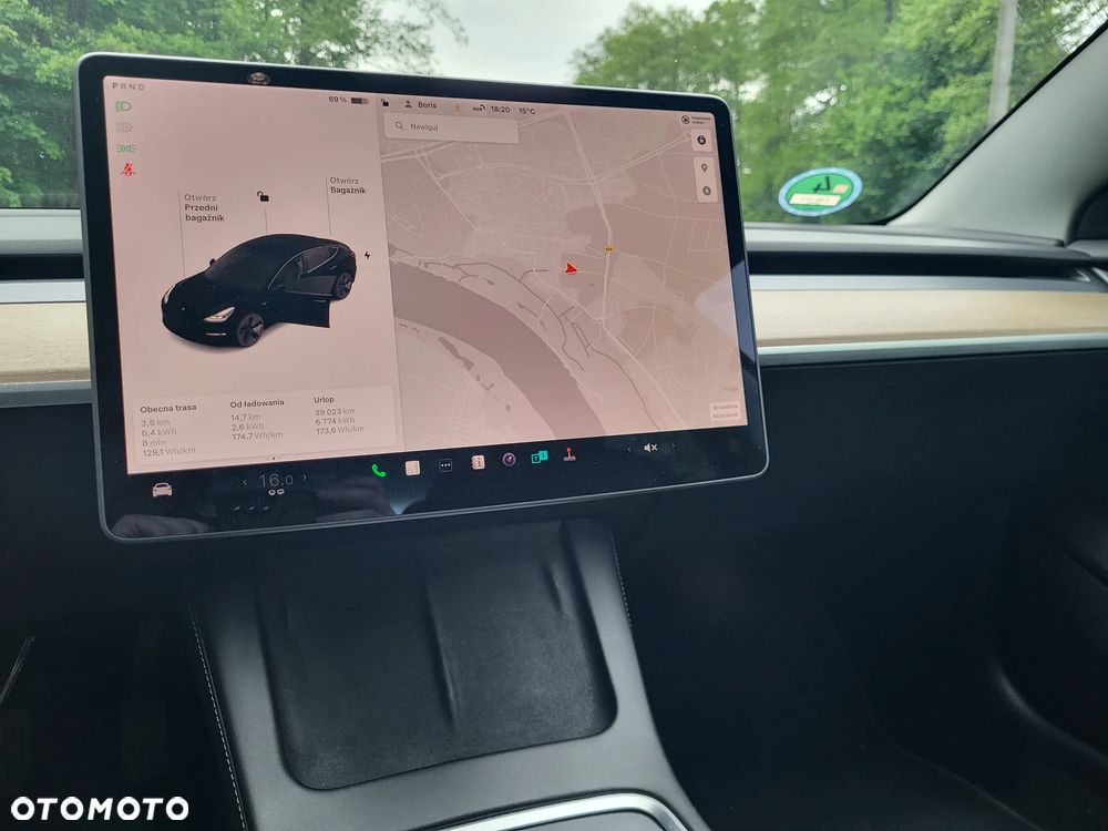 Tesla Model 3 - 24