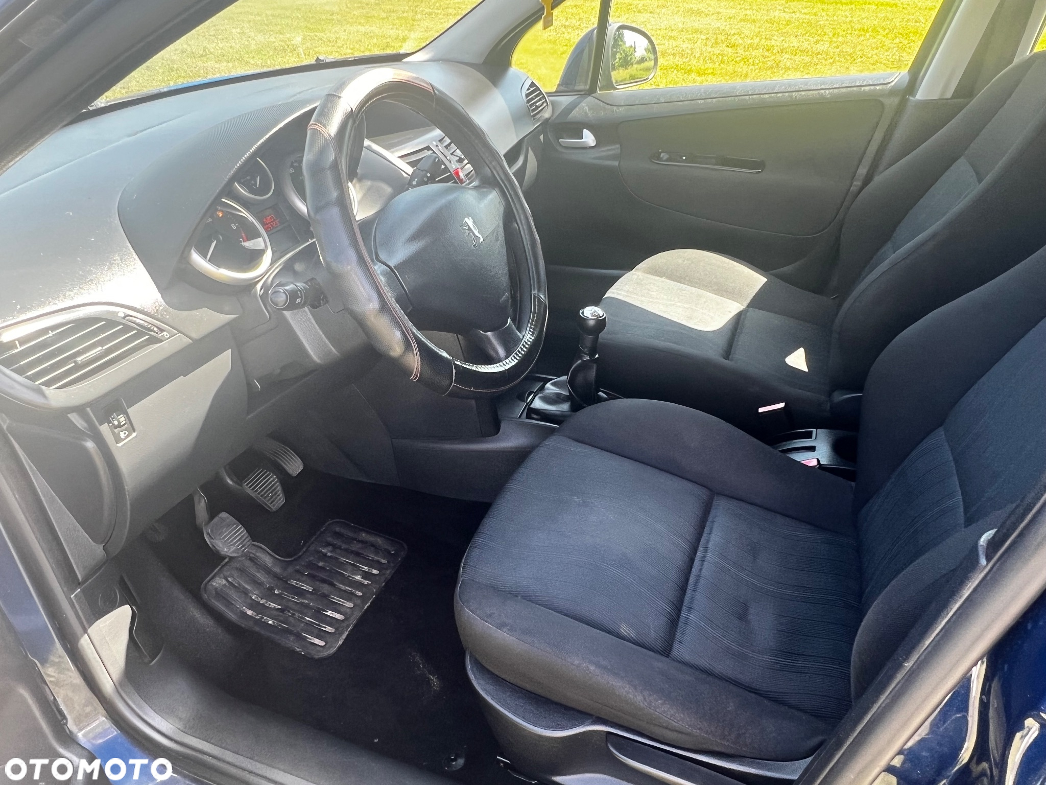 Peugeot 207 - 8