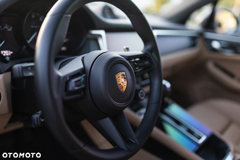 Porsche Macan T - 12