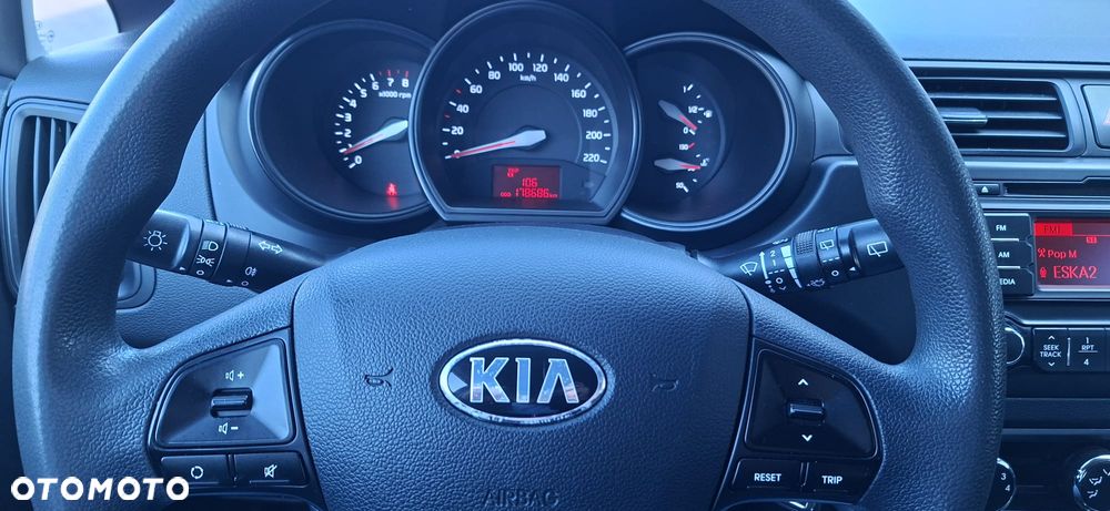 Kia Rio 1.2 Attract - 15