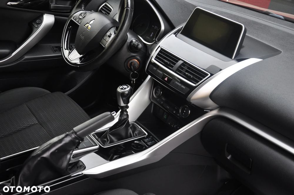Mitsubishi Eclipse Cross 1.5 T GPF Invite Plus - 18