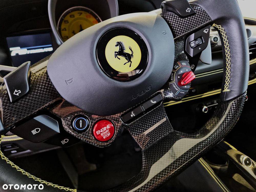 Ferrari F8 Tributo - 12