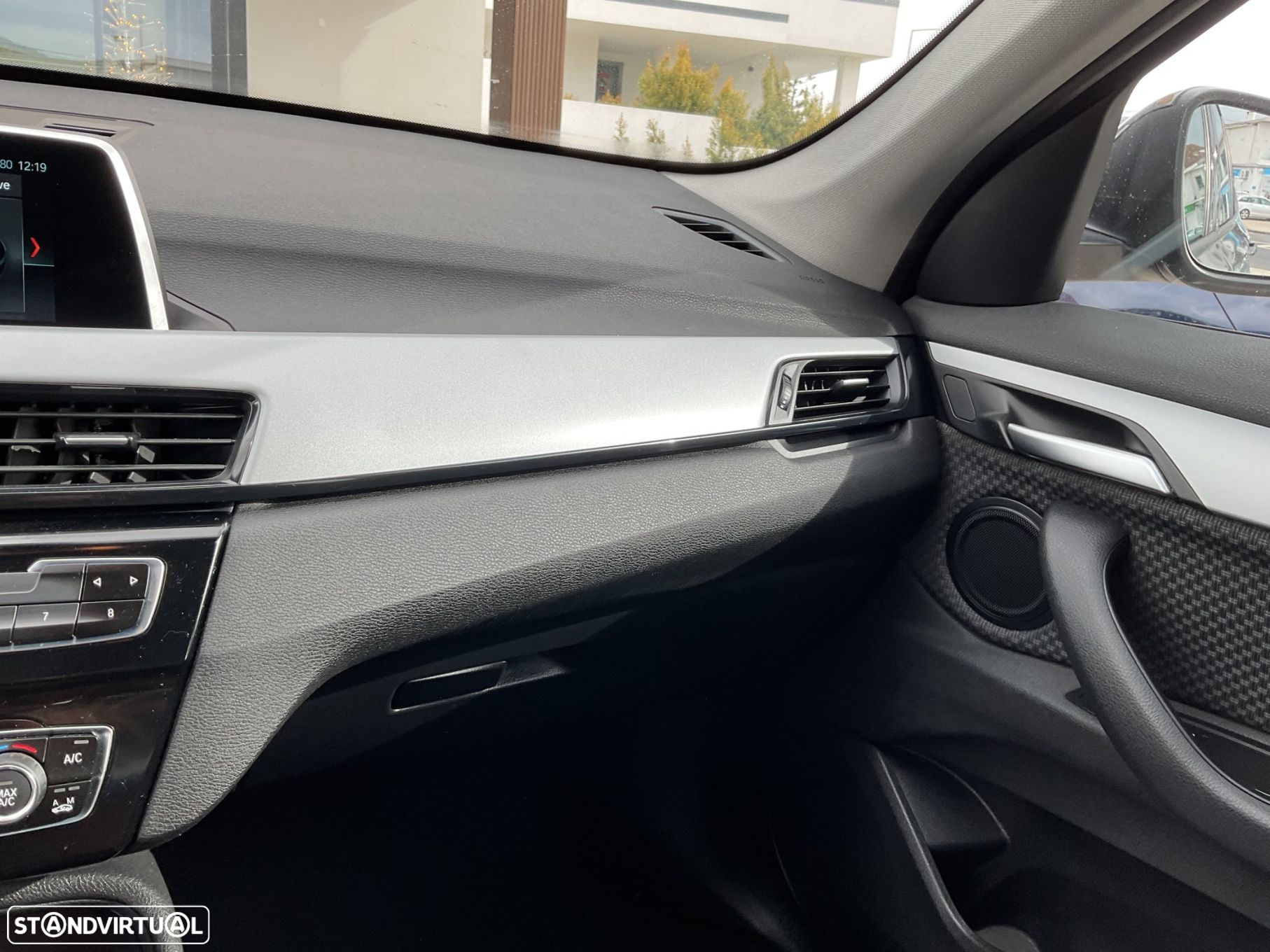 BMW X1 16 d sDrive Auto - 37