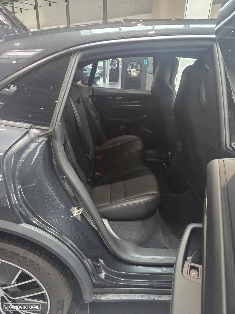 Porsche Macan Electric 4 - 12