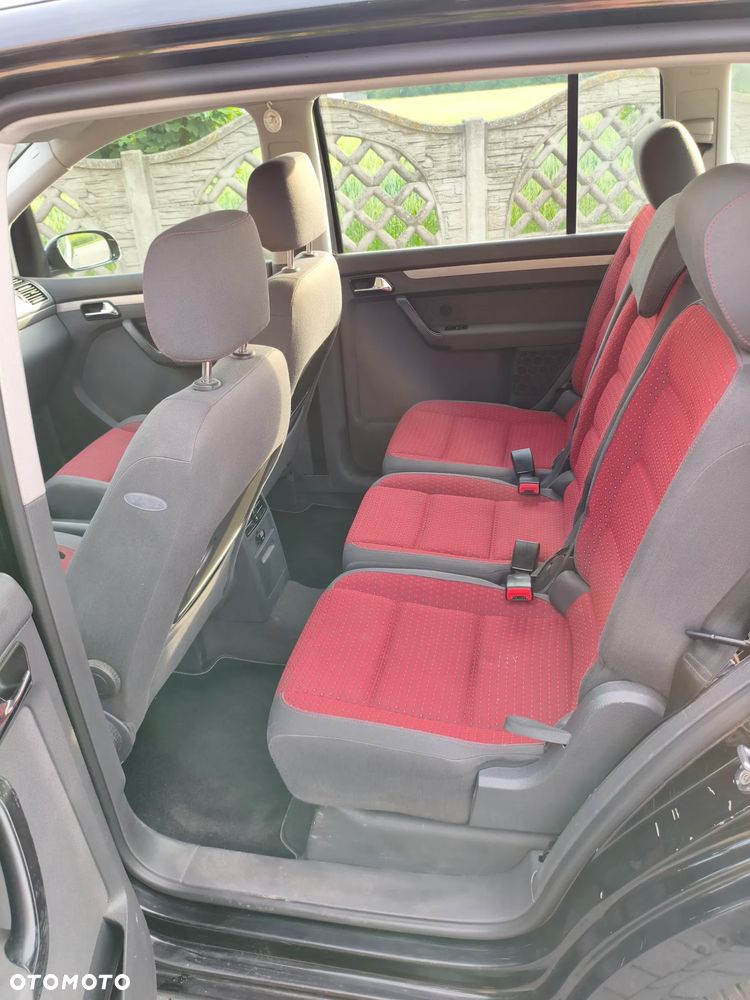 Volkswagen Touran 2.0 TDI Trendline - 14