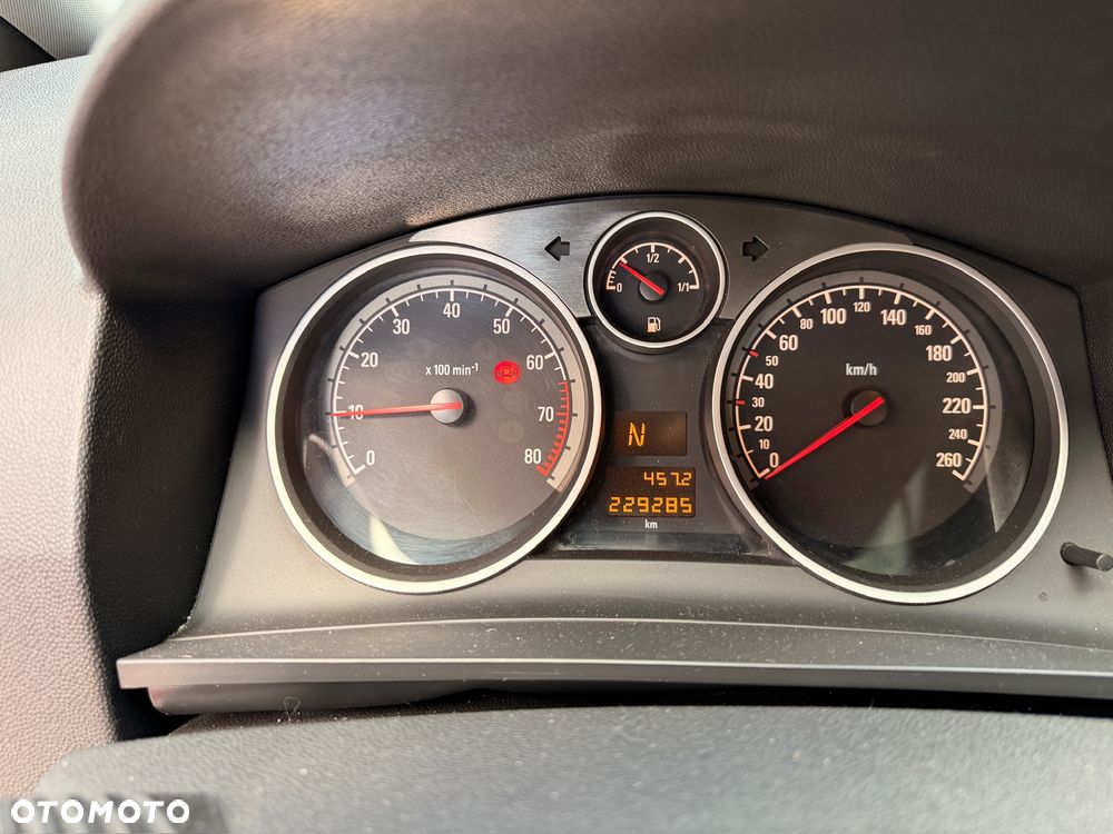 Opel Zafira - 9