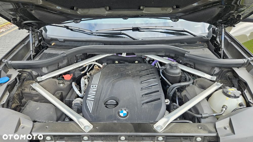 BMW X7 xDrive40d mHEV - 17