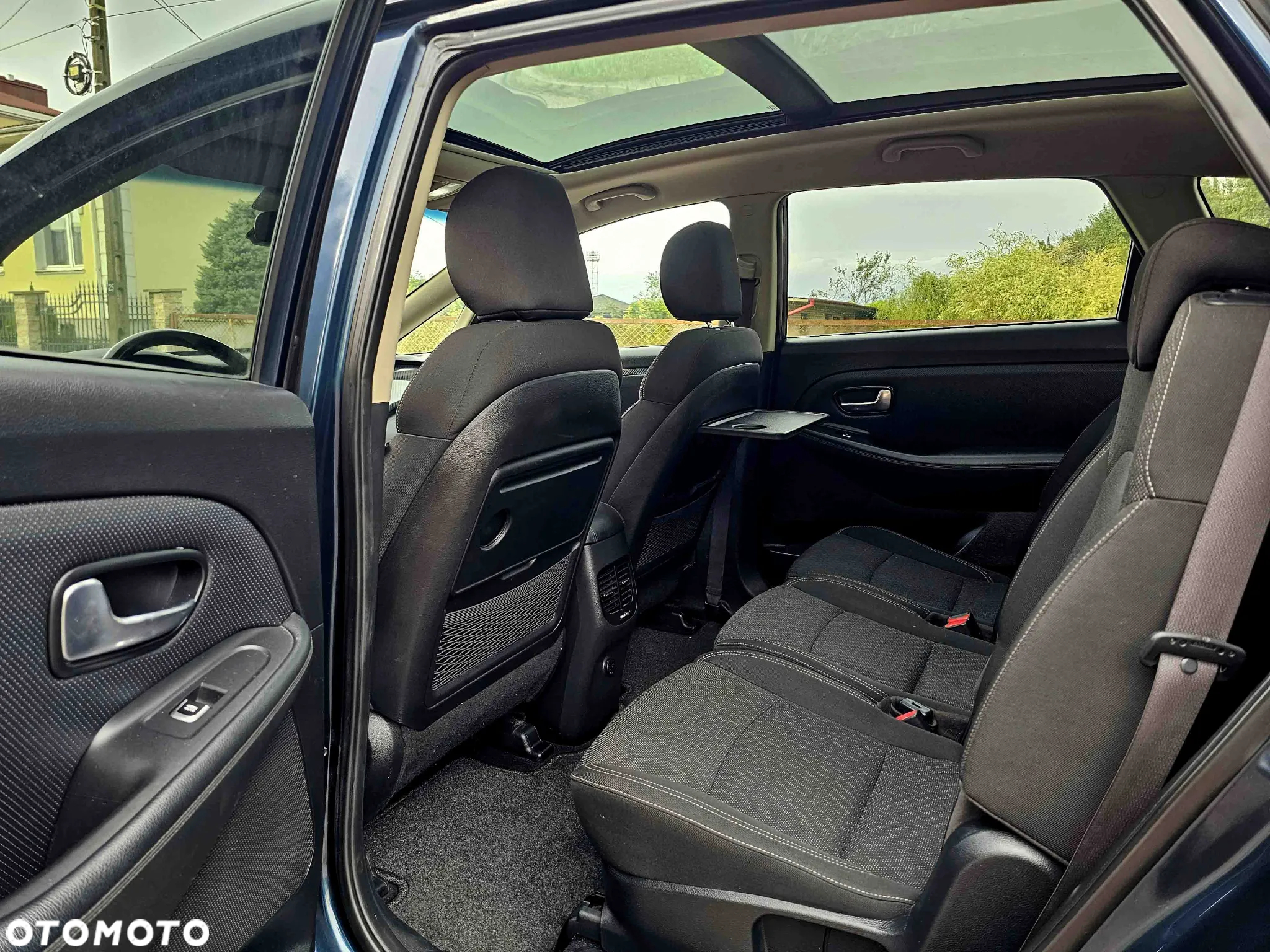 Kia Carens 1.7 CRDi M 7os - 19