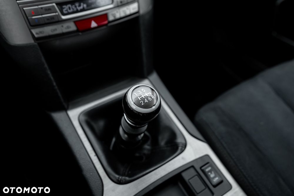 Subaru Outback 2.5i Comfort - 37