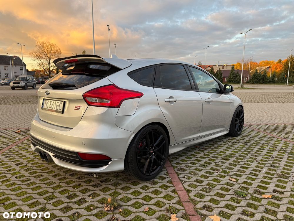 Ford Focus 2.0 EcoBoost ST-2 - 3