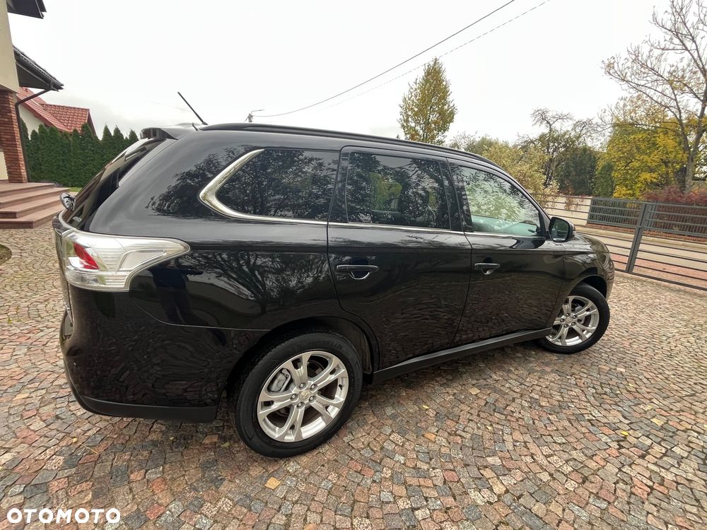 Mitsubishi Outlander 2.0 Intense + - 19