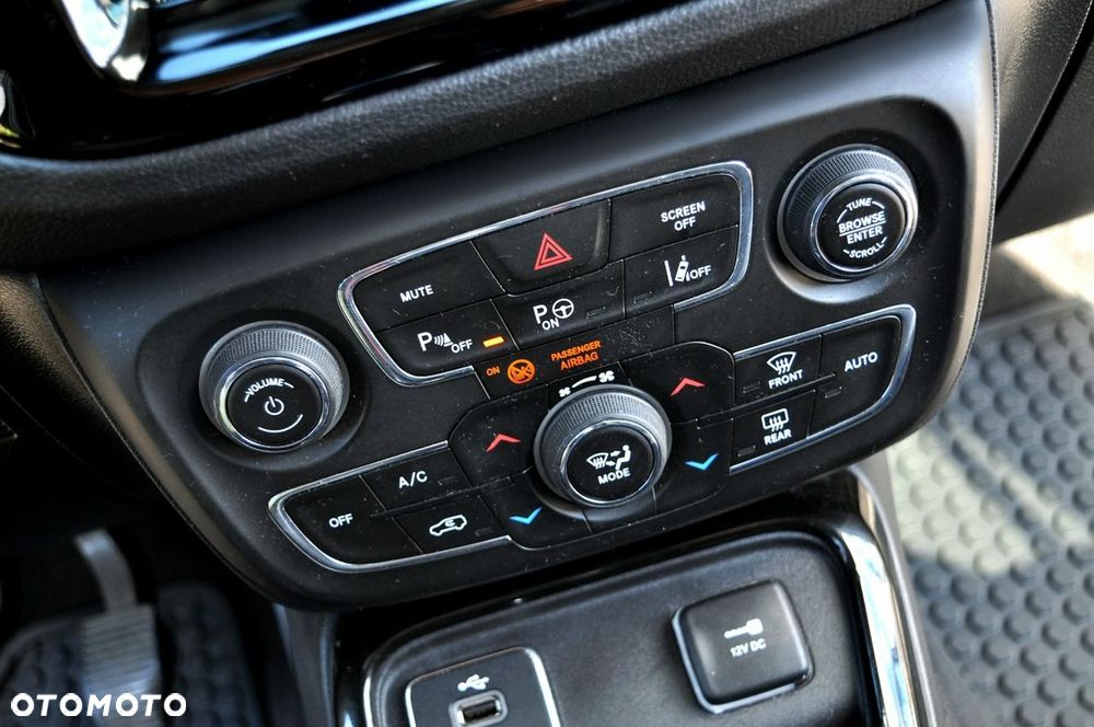 Jeep Compass 1.4 TMair Limited FWD S&S - 29