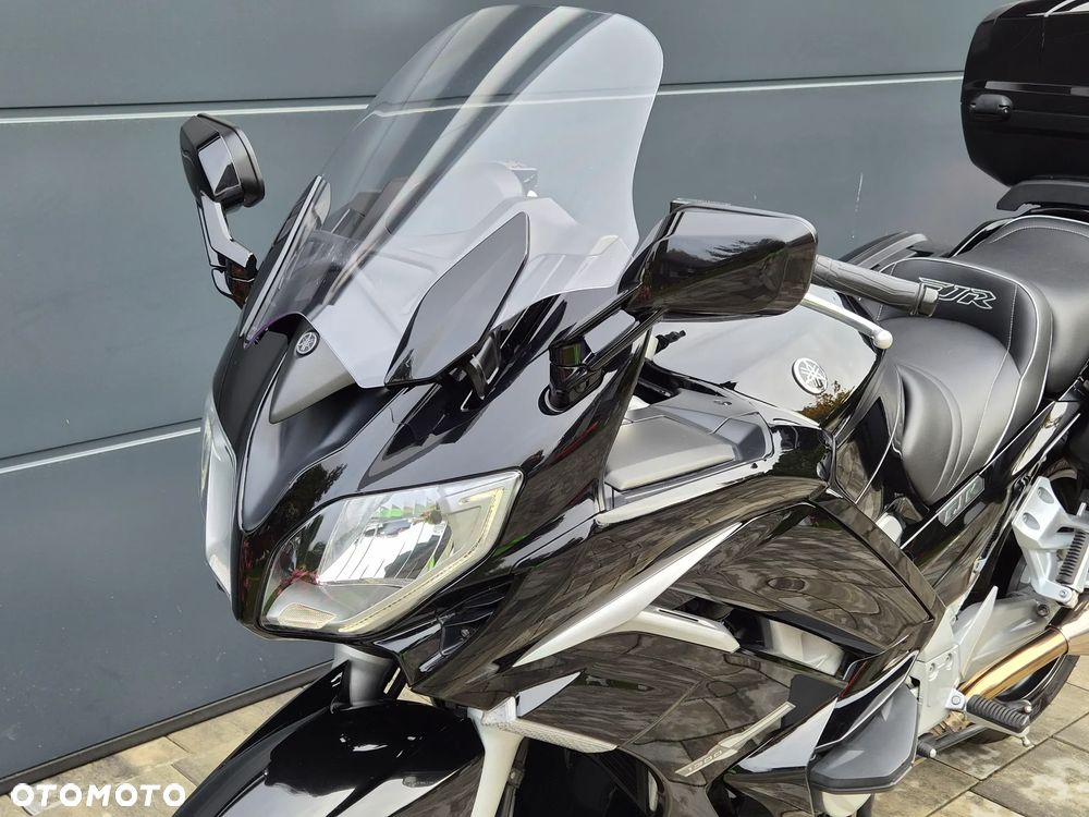 Yamaha FJR - 35