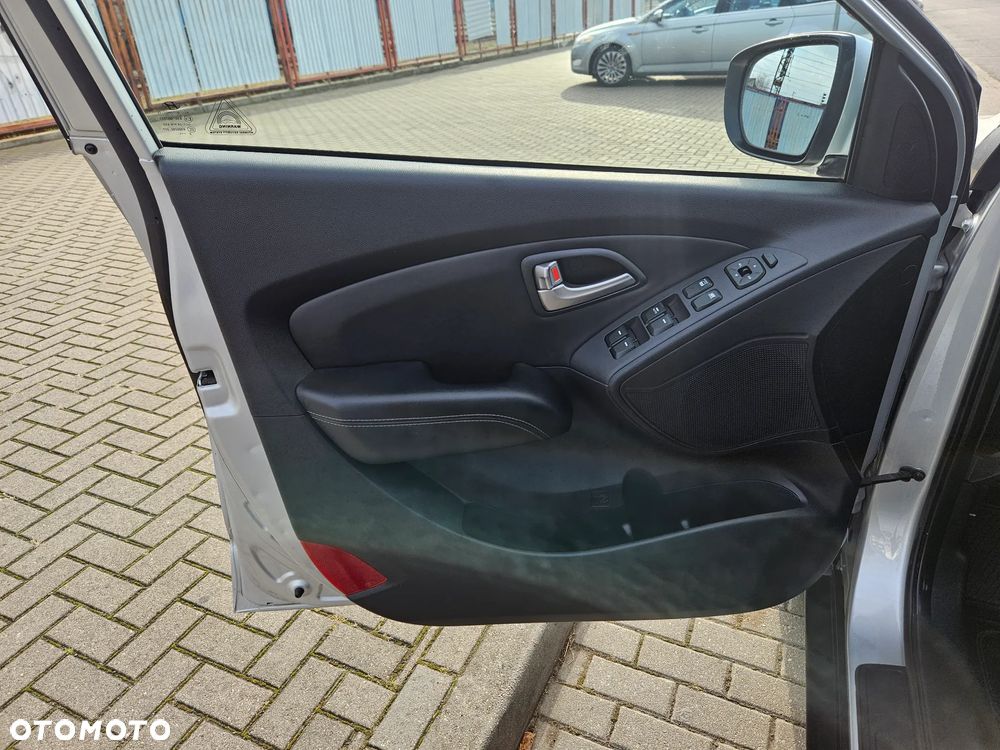 Hyundai ix35 1.6 2WD blue Style - 12