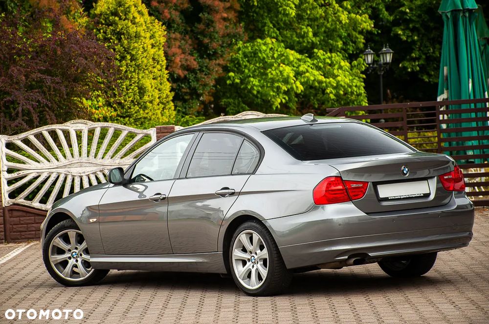 BMW Seria 3 - 36