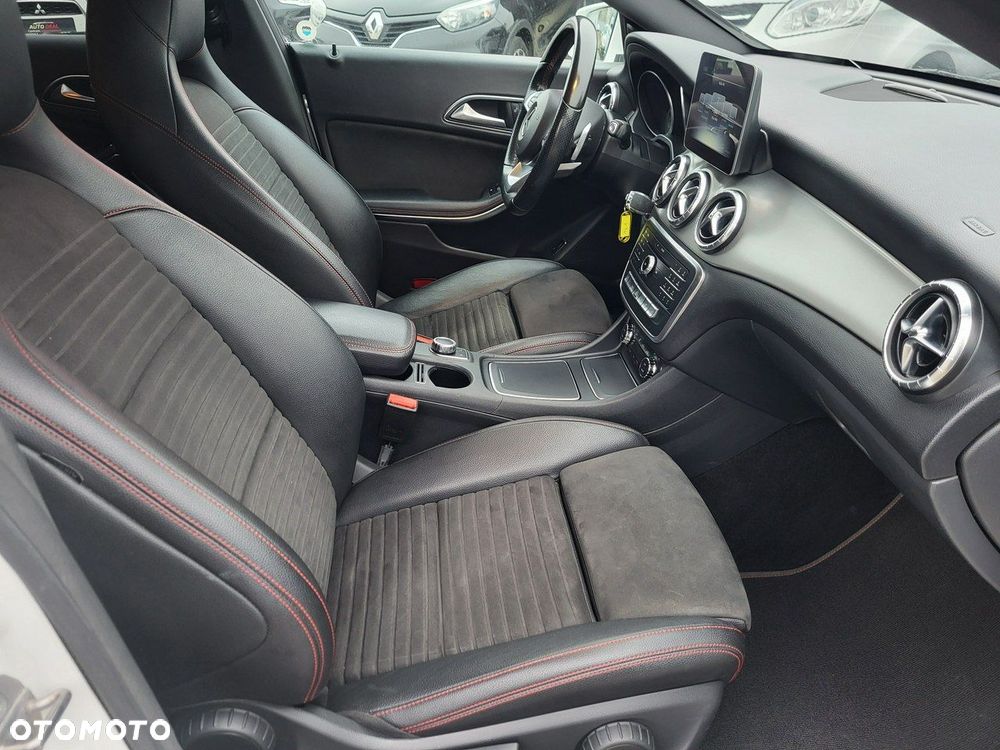 Mercedes-Benz CLA - 21