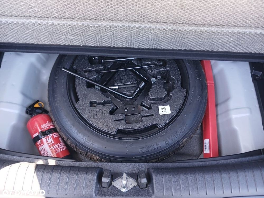 Kia Ceed - 35
