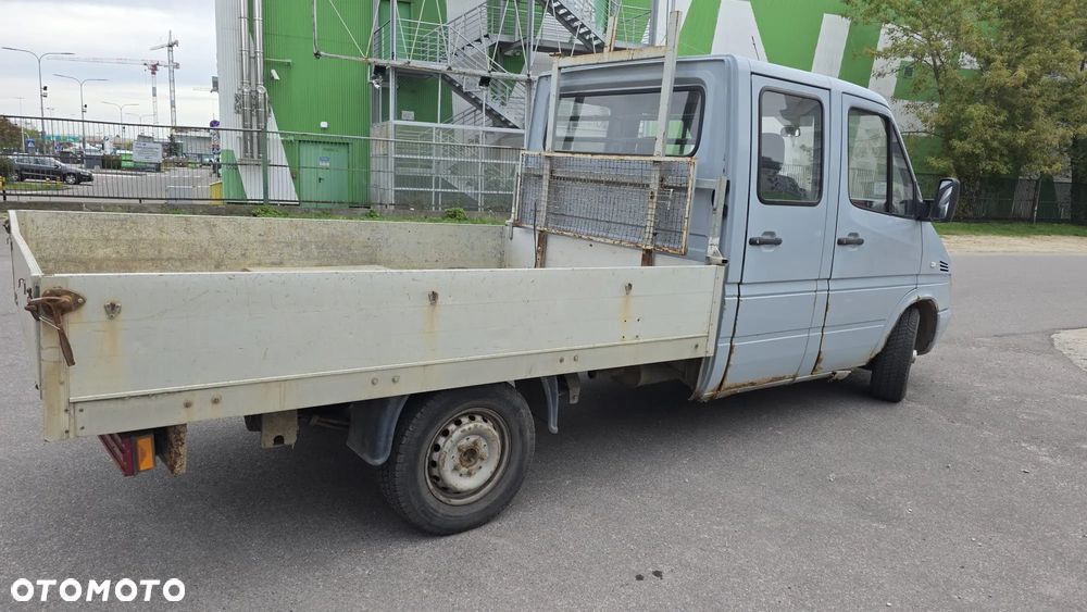 Mercedes-Benz Sprinter - 16