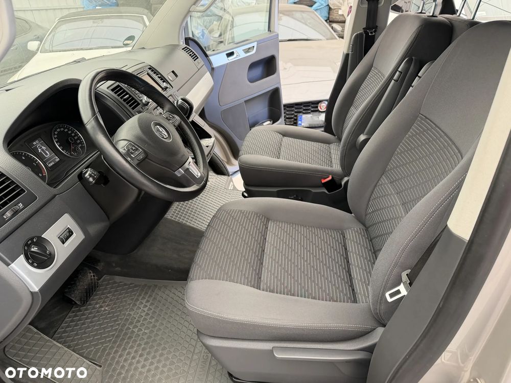 Volkswagen Multivan - 8